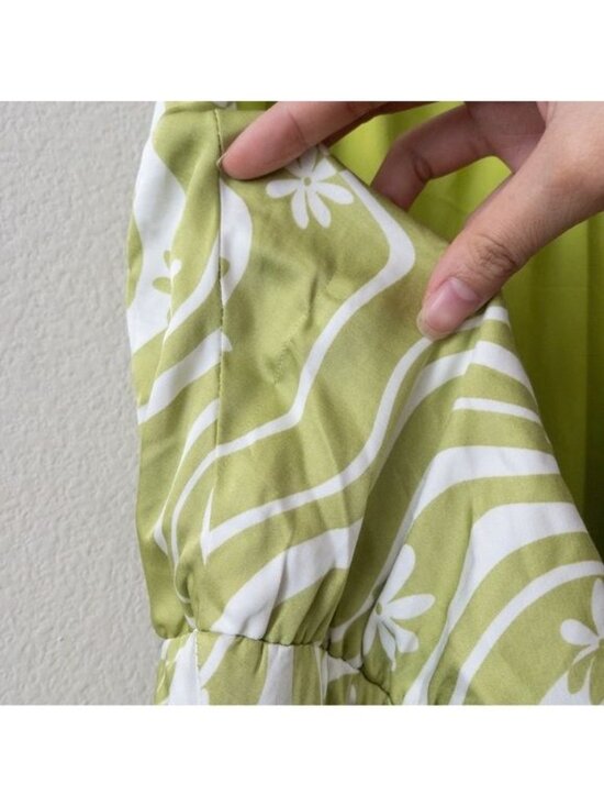 NEW ASTR The Label Quinta Retro Halter Chain Mini Dress M Celery Floral Mabel - Picture 10 of 11